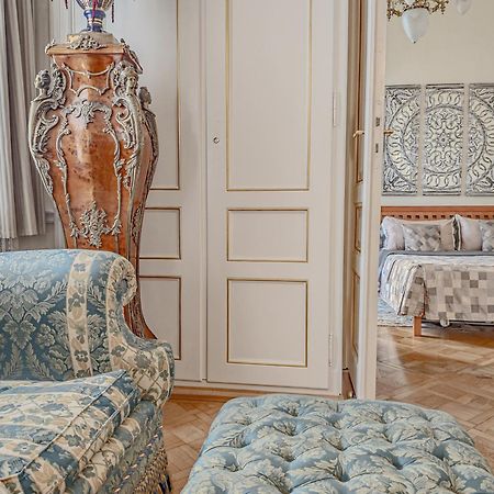 Villa With Hot-Tub, Terrace And Garden, Wenceslass Square Прага Экстерьер фото