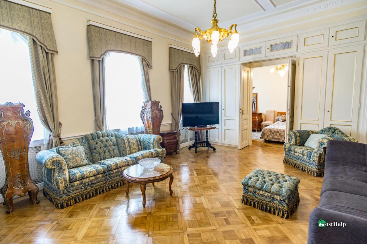 Villa With Hot-Tub, Terrace And Garden, Wenceslass Square Прага Экстерьер фото